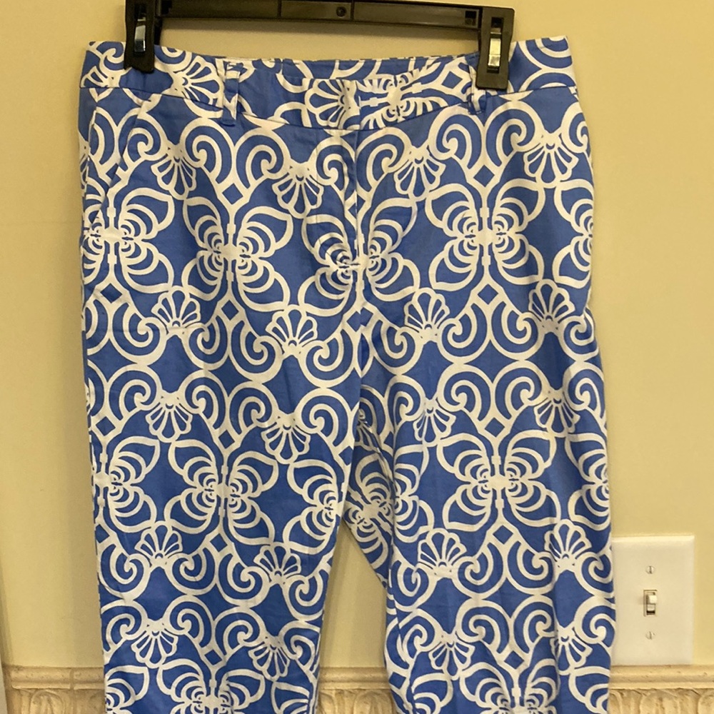 Vineyard Vines Spandex Capris. Size 8